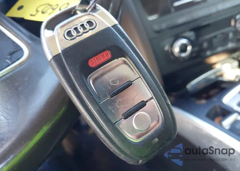 2013 Audi A4 2.0T Premium z USA, uszkodzony, nr VIN WAUFFAFL9DA050778